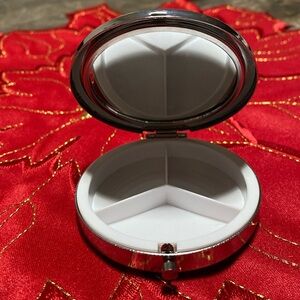 New floating stars and glittering pill case